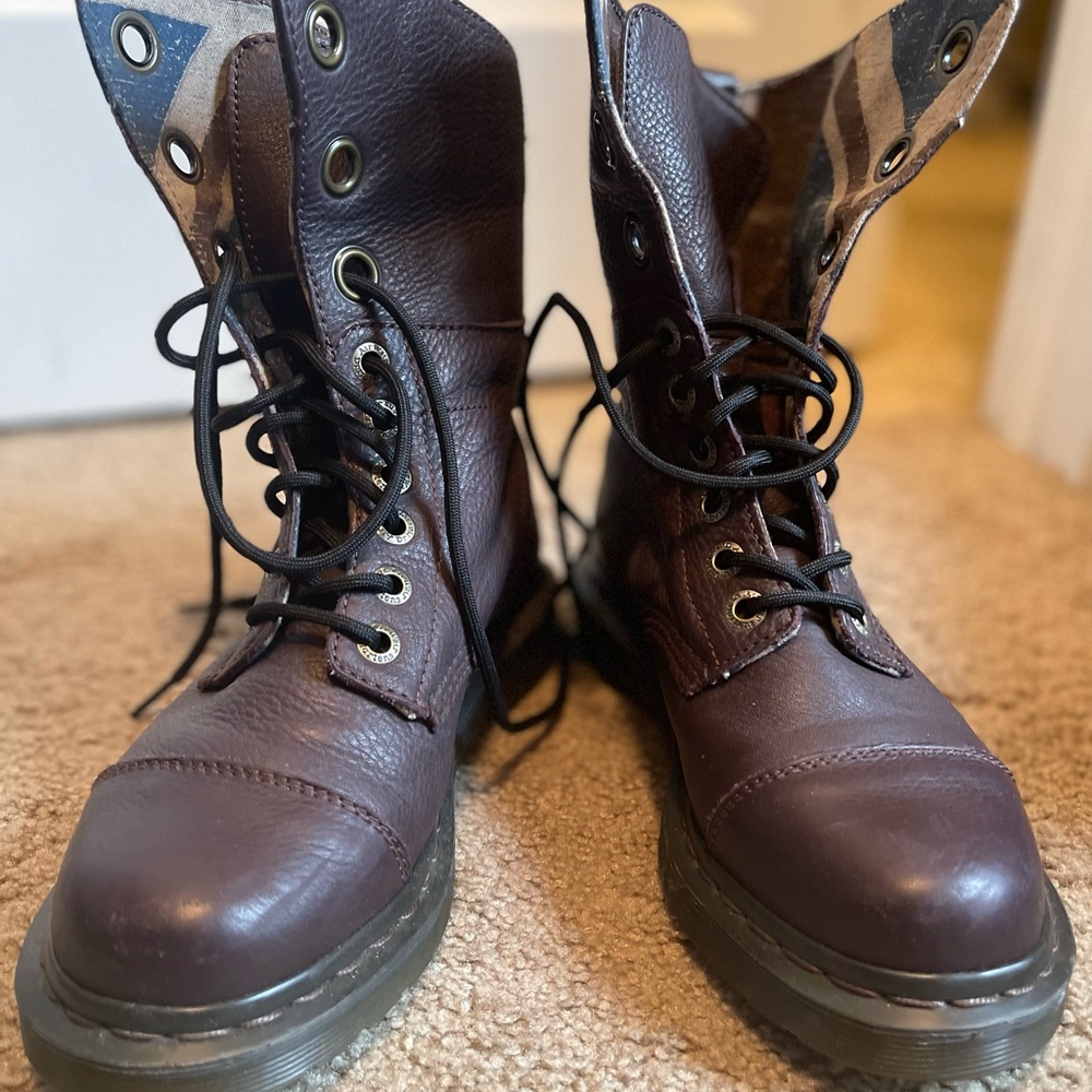 Brown Leather Doc Marten Boots women 7